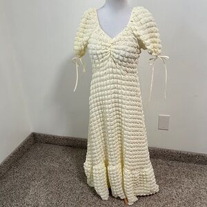 🌷 NWT Locachy Midi Dress